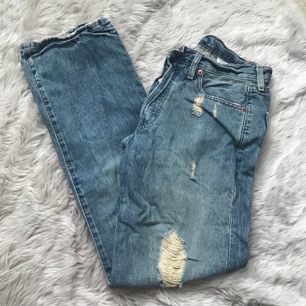 Levi’s distressed jeans